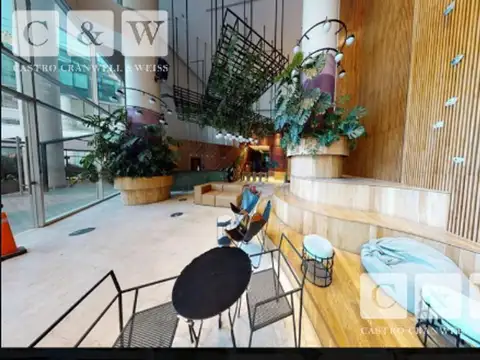 Oficina en Alquiler con 4 cocheras