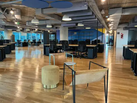 Oficina Monoambiente con 8 baños