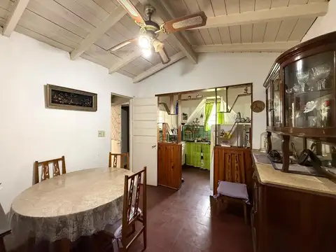 Casa en Venta con 4 cocheras