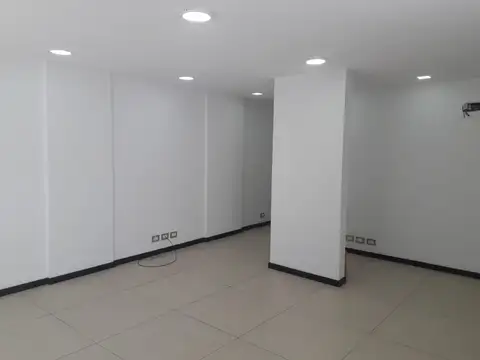 Mendoza 2500, Piso PB