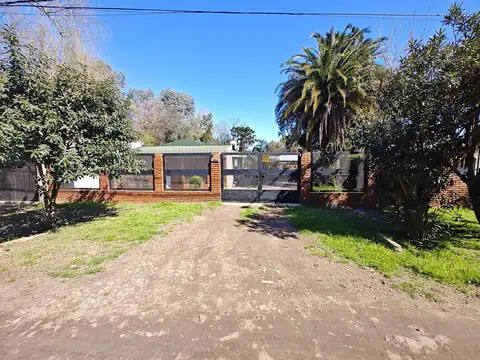 Casa en  venta en Gonzalez Catan