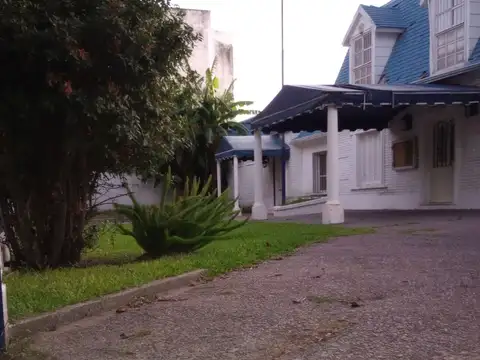 Avenida Intendente Jorge Ruben Varela 1000