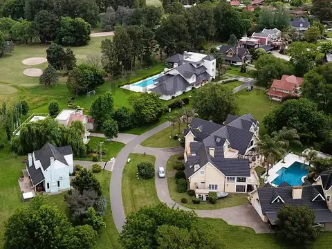 OPORTUNIDAD | LOTE DE 750 m² EN COUNTRY EL PARAÍSO – GOLF, HÍPICO Y SEGURIDAD 24 HS | ACEPTA PERMUTA