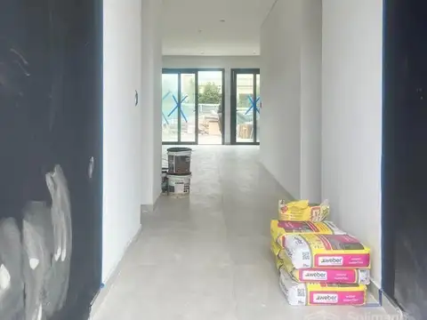 CASA DE 6 AMBIENTES EN VENTA EN EL BARRIO LOS CASTAÑOS NORDELTA