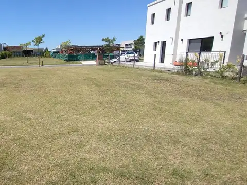 Terreno en Venta 30  mts Fondo