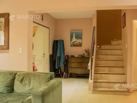 Casa en Venta con 4 cocheras