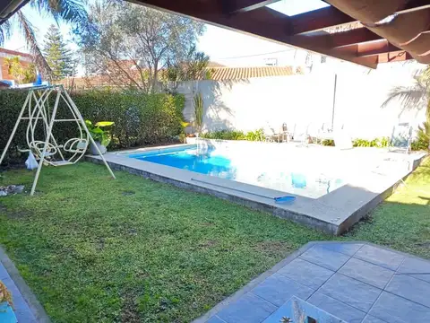 Casa 4 ambientes con 3 baños