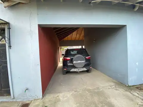 Casa 4 ambientes con 1 baño