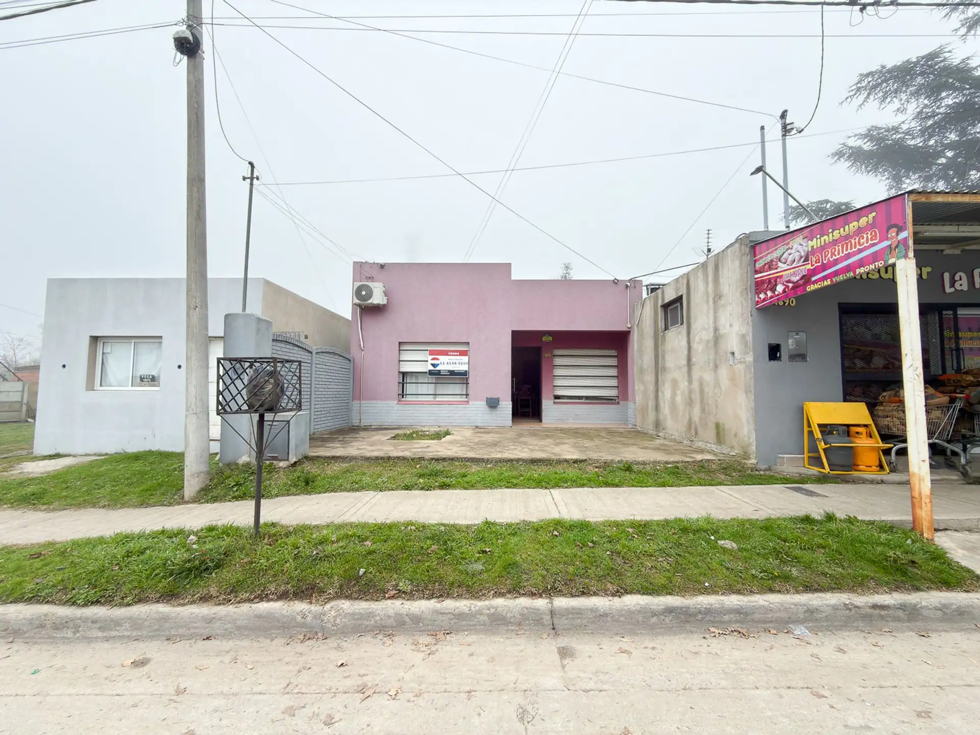 Casa con local y galpon en Barrio Maggiori Tandil