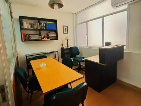 Oficina en Venta 1026 años