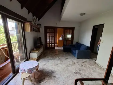 Depto Tipo Casa 5 ambientes con 1 baño