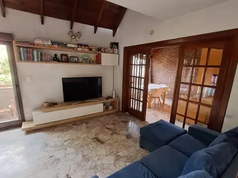 Depto Tipo Casa en Venta de 5 ambientes