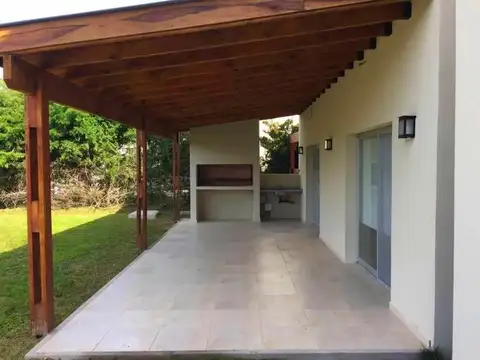 Casa en Alquiler en San Isidro Labrador, USD 2.600