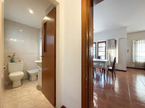 Casa Semicentrica con Quincho y Pileta