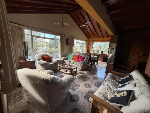 Casa en Alquiler Temporal con 2 cocheras