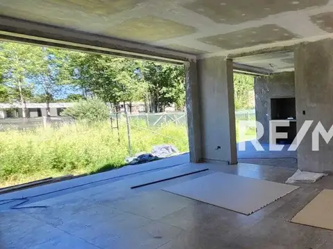 Casa en Venta, Barrio Privado Canales de Plottier