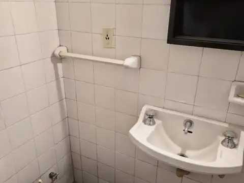 Oficina 2 ambientes - en venta - Tribunales