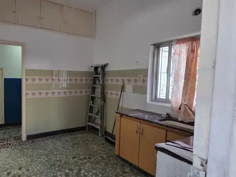 Departamento en Alquiler en Bernal Oeste, $ 450.000