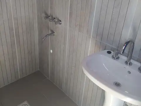 CHALET CON PILETA VICTORIA OESTE