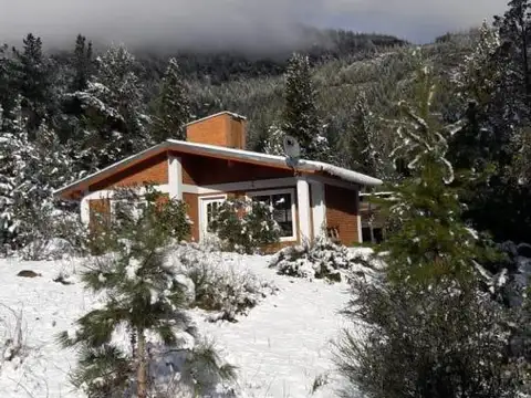 Exclusiva chacra en Ruta 40 – 7,5 Has con costa de arroyo 