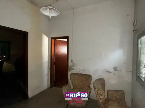 Venta Casa 2 Ambientes a Reciclar- Ramos Mejia
