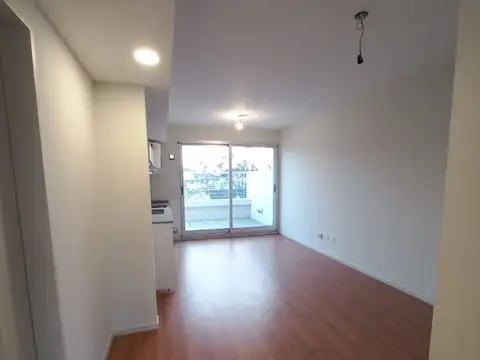 EXCELENTE DEPARTAMENTO EN CABALLITO