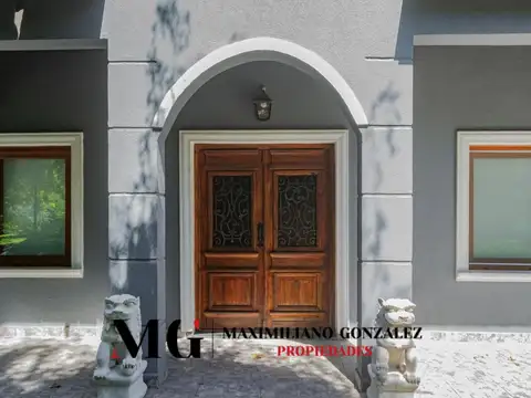 Casa en Alquiler con 1 cochera