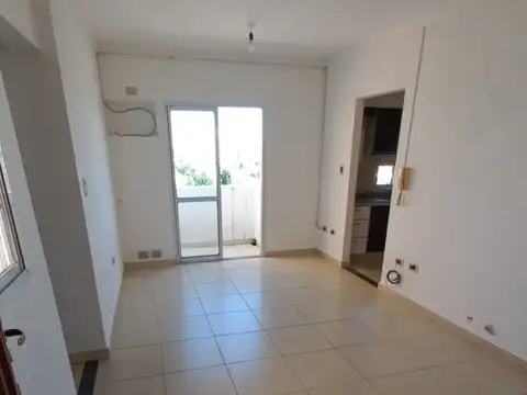 Depto Tipo Casa en Alquiler de 2 ambientes
