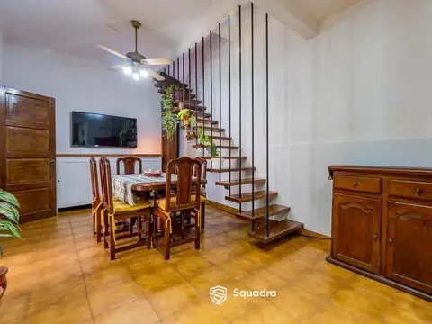 VENTA - Casa de pasillo de dos dormitorios, con patio. Lourdes, Rosario. APTO CRÉDITO.