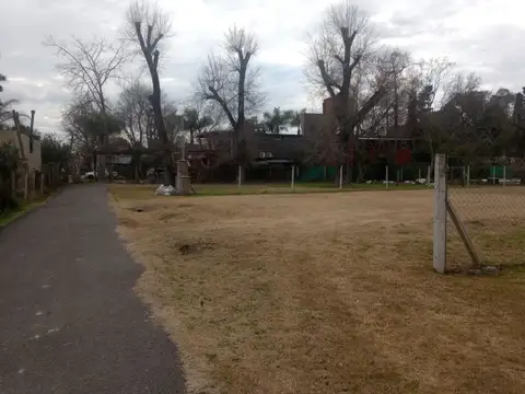 Lote en barrio La Pradera de San Ignacio