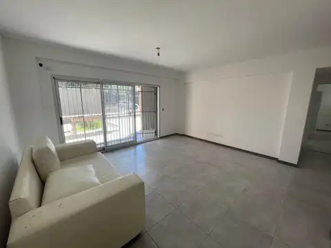 Departamento en Alquiler con 4 cocheras