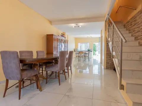 Depto Tipo Casa en Venta 33 años