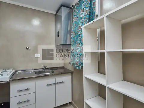 IMPECABLE! Muy luminoso! Todo a nuevo! AMOBLADO Y EQUIPADO! Cocina independiente! Apto Profesional! ÚNICO! OPORT!