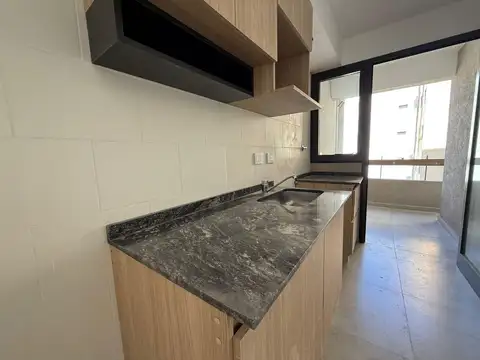 VENTA - 2 ambientes con balcón  - Almagro