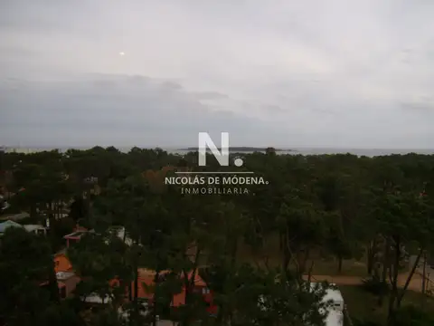 Apartamento en Roosevelt, 2 dormitorios con servicios  en venta