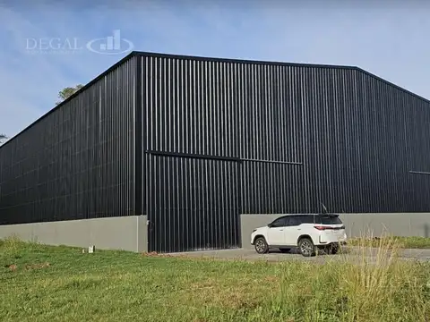 Venta Deposito en polo industrial