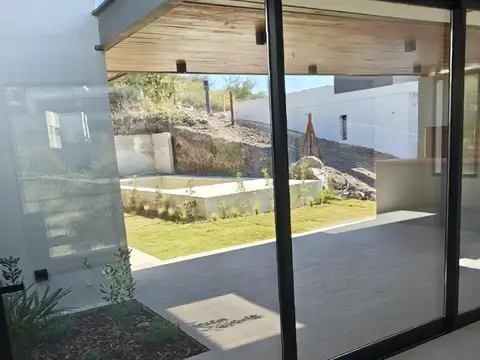 Casa en Venta en La Deseada, USD 595.000