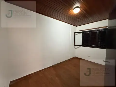 Acogedora Casita interna en VENTA de tres dormitorios