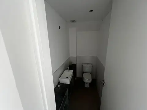 Casa en Alquiler con 1 cochera