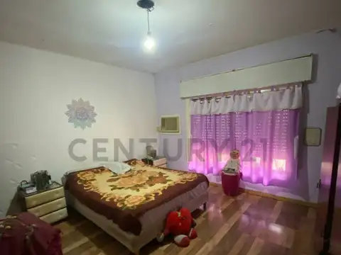 Venta - Casa de Pasillo  con 3 dormitorios - Barrio Belgrano