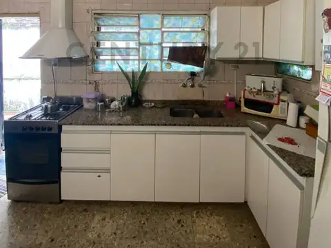 Provincias Unidas 1700, Piso 0