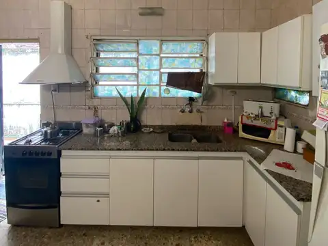 Provincias Unidas 1700, Piso 0