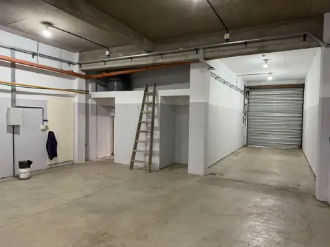 Galpon en Alquiler 8  mts Fondo