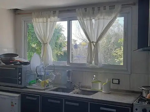 Casa 3 ambientes con 1 baño