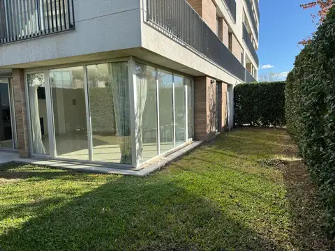 Departamento en Alquiler con 1 cocheras