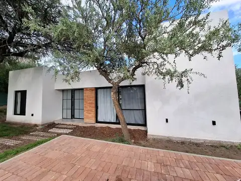 Casa en Venta en Valle del Golf, USD 220.000