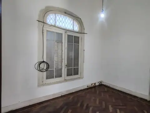 Depto Tipo Casa en Venta en Almagro, USD 130.000