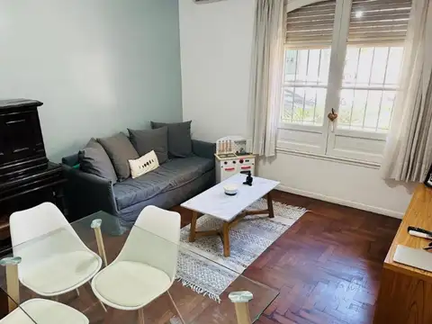 Casa 2 ambientes con 1 baño