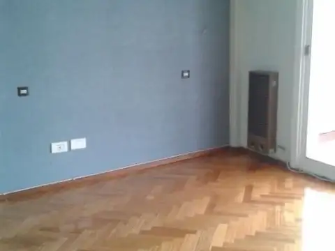 Ciudad De La Paz 3000, Piso 8