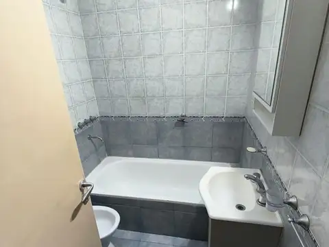 Casa en Alquiler con 1 cochera